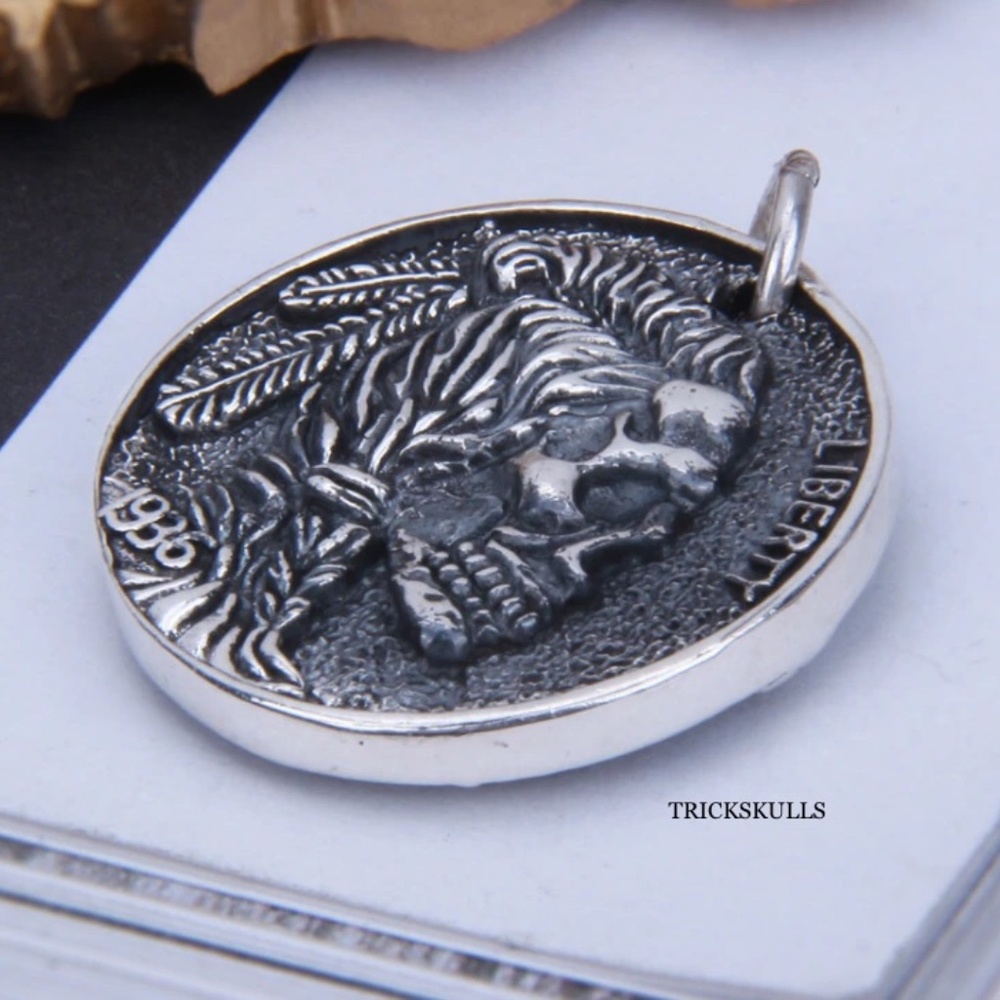 Buffalo Koi Skull Head Coin Charm Pendant Necklace Modern Vintage Streetwear NEW - Picture 6 of 11